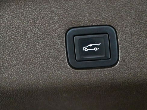 Used 2023 Chevrolet Tahoe LT w/ Luxury Package RWD image 35