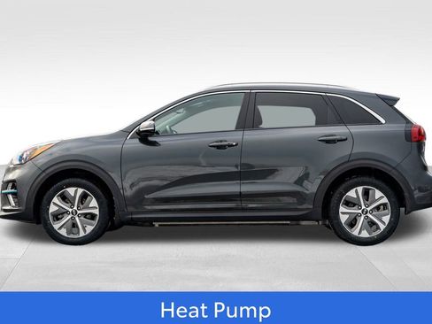Used 2021 Kia Niro EX w/ Cold Weather Package image 4