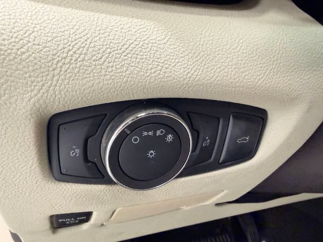 Used 2017 Lincoln Continental Reserve w/ Technology Package AWD/4WD image 32