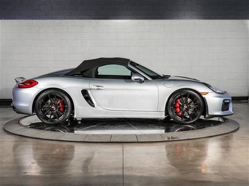 Certified 2016 Porsche Boxster Spyder RWD image 16