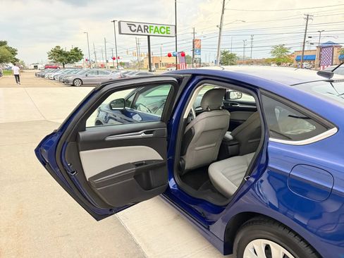 Used 2014 Ford Fusion S FWD image 17