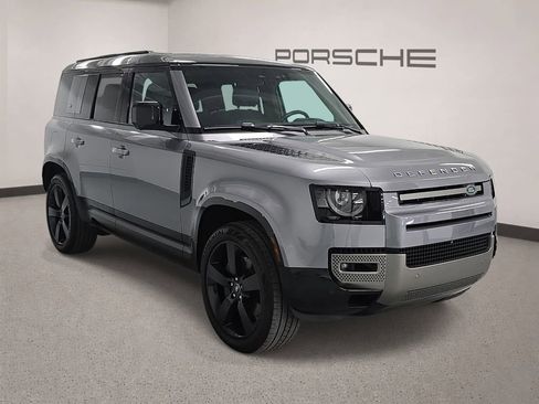Used 2024 Land Rover Defender 110 X-Dynamic SE AWD/4WD image 8