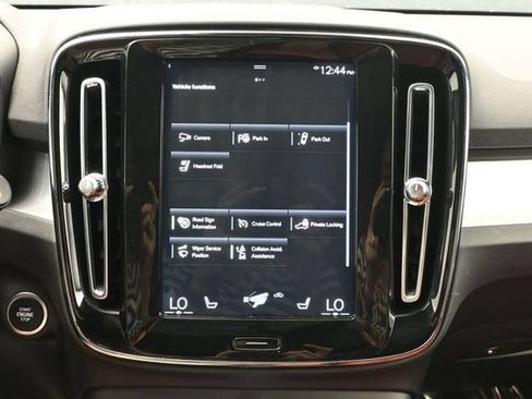 Used 2019 Volvo XC40 T5 Momentum AWD/4WD image 19