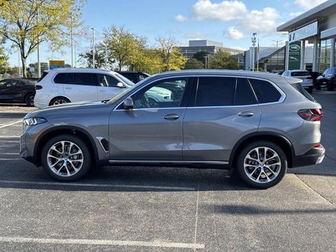 New 2026 BMW X5 xDrive40i w/ Premium Package AWD/4WD image 8
