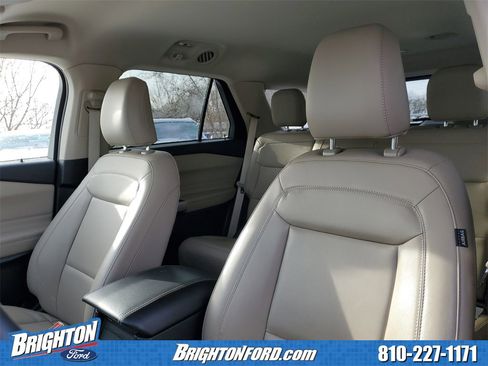 Used 2023 Ford Explorer XLT w/ Equipment Group 202A image 11