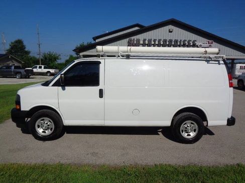 Used 2021 Chevrolet Express 2500 w/ Communications Package RWD image 2