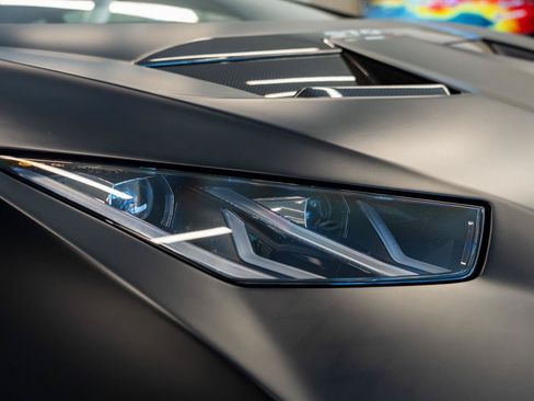 Used 2024 Lamborghini Huracan STO RWD image 27