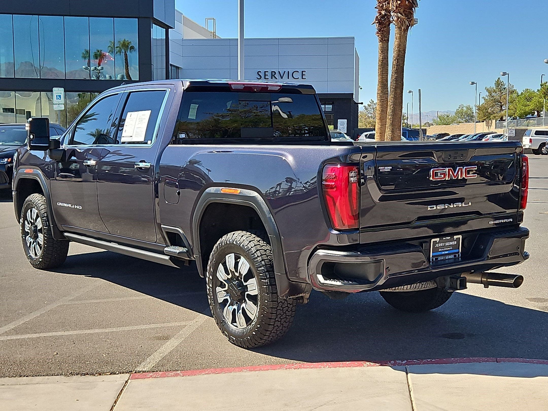 Certified 2024 GMC Sierra 2500 Denali w/ Denali Reserve Package AWD/4WD image 3
