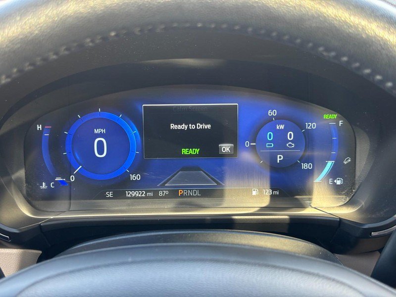 Used 2020 Ford Escape Titanium FWD image 19