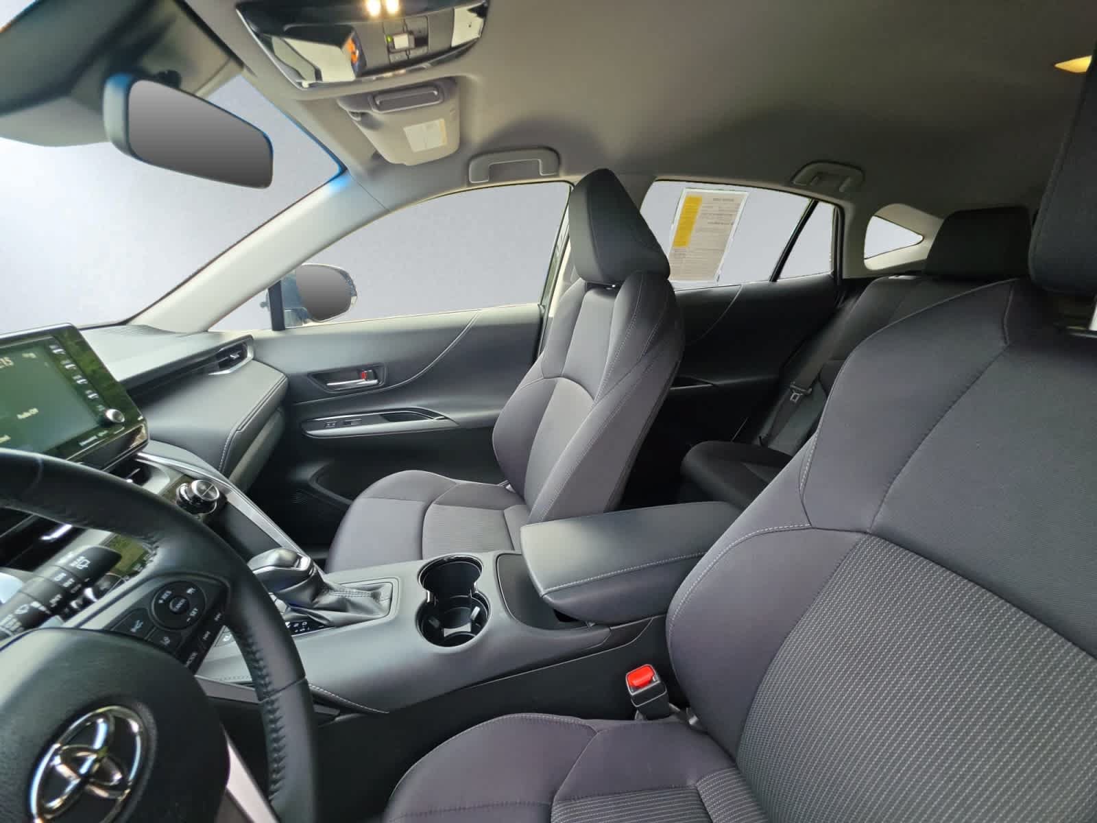 Used 2022 Toyota Venza LE AWD/4WD image 14