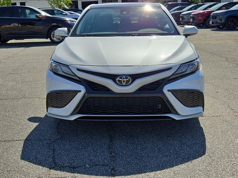 Used 2021 Toyota Camry XSE FWD image 3