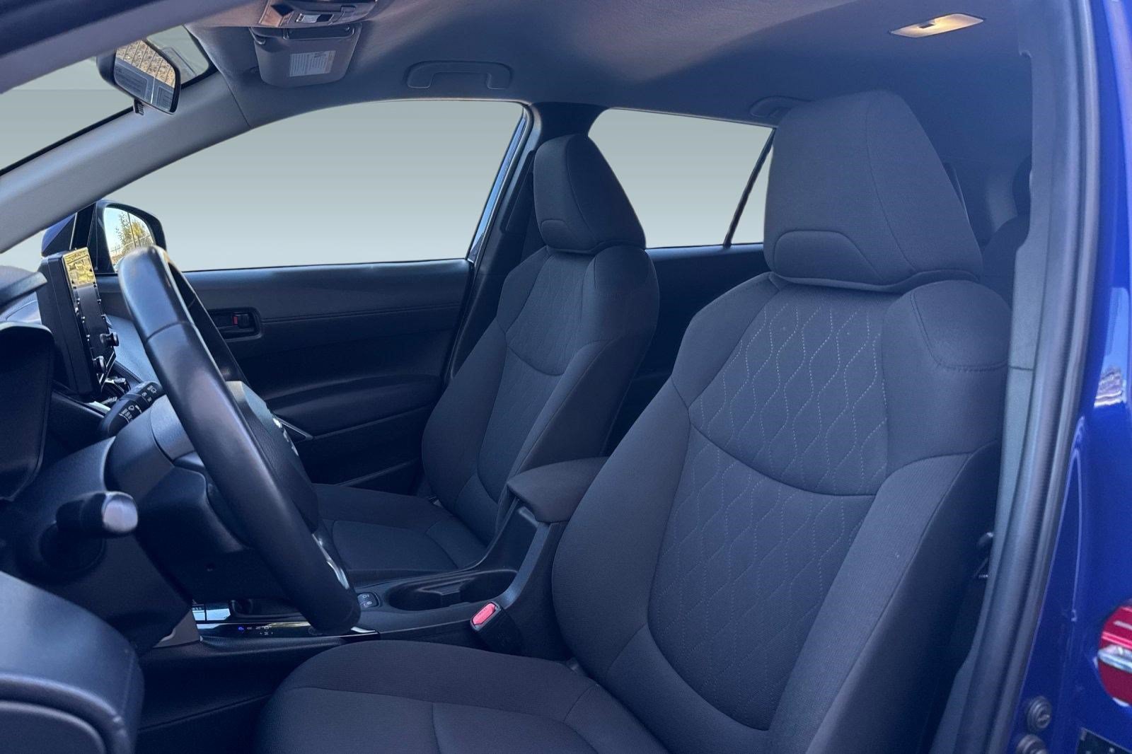 Used 2022 Toyota Corolla Cross LE FWD image 5
