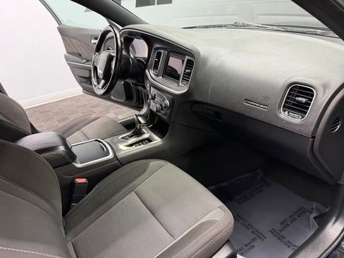 Used 2022 Dodge Charger SXT RWD image 52