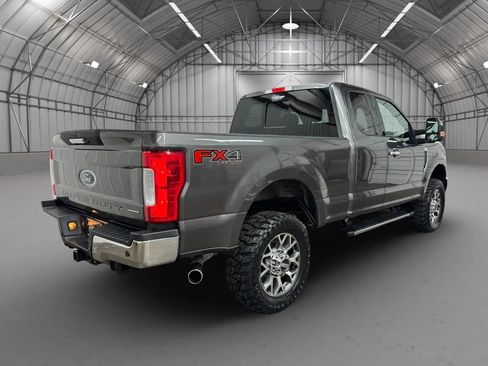 Used 2017 Ford F350 Lariat AWD/4WD image 6