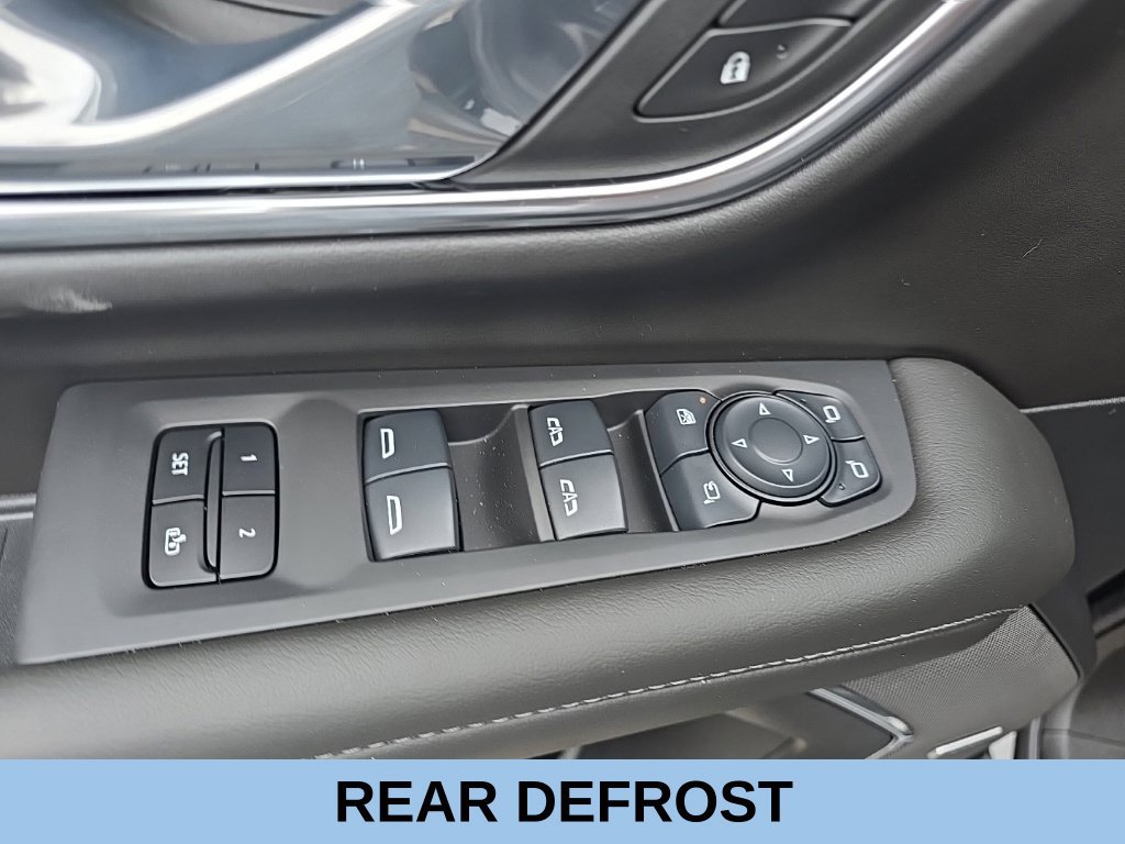 Used 2024 Chevrolet Suburban Z71 w/ Luxury Package AWD/4WD image 14