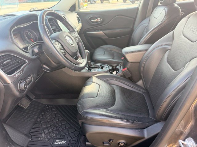 Used 2019 Jeep Cherokee Limited w/ Luxury Group AWD/4WD image 23
