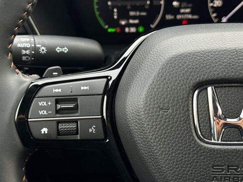 Used 2024 Honda CR-V Sport Touring image 29