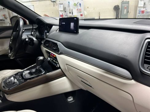 Used 2023 MAZDA CX-9 Signature image 27