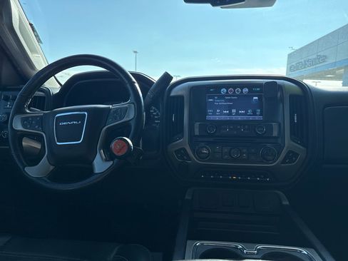 Used 2017 GMC Sierra 2500 Denali image 15