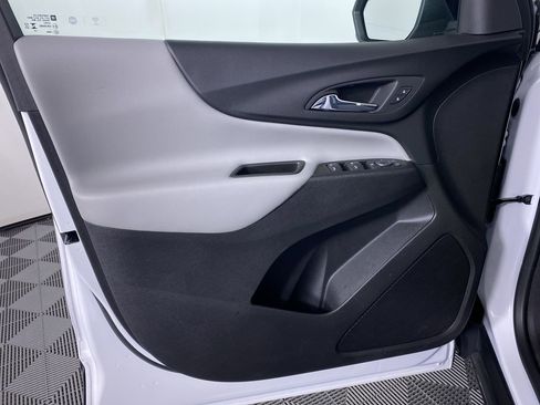 Certified 2024 Chevrolet Equinox LS w/ LS Convenience Package image 11