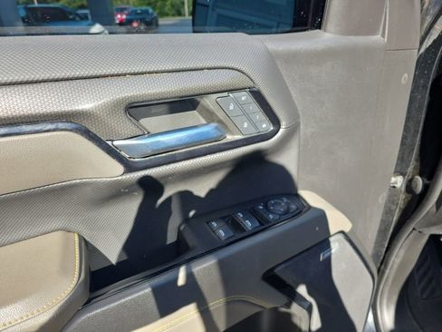 Used 2023 Chevrolet Silverado 1500 ZR2 w/ Technology Package AWD/4WD image 16