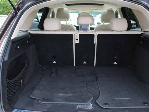 Used 2016 Mercedes-Benz GLC 300 4MATIC image 8