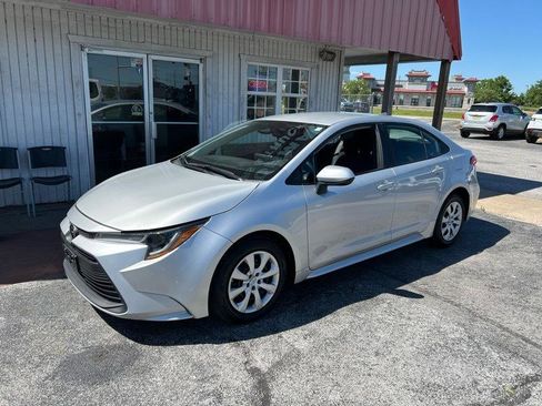 Used 2023 Toyota Corolla LE FWD image 11