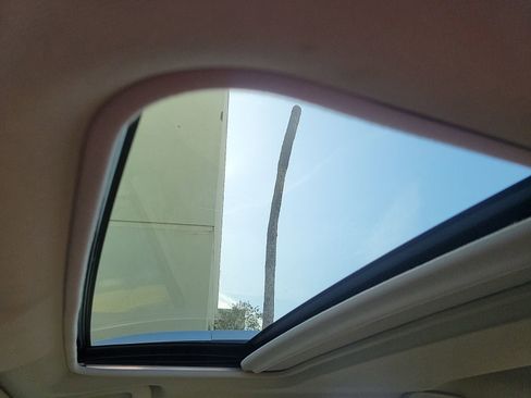 Used 2013 Toyota RAV4 Limited image 18