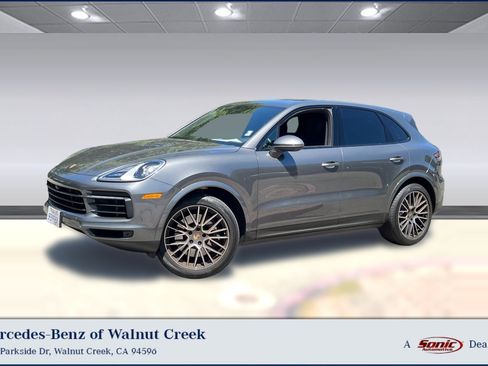 Used 2022 Porsche Cayenne AWD/4WD image 1
