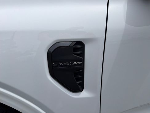 Used 2024 Ford Ranger Lariat RWD image 12
