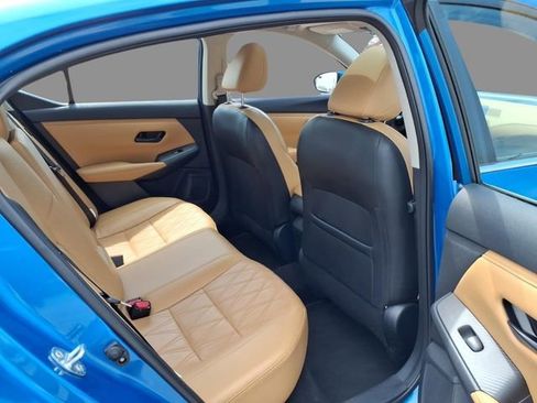 Used 2025 Nissan Sentra SV w/ SV Premium Package FWD image 11