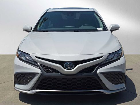 Used 2022 Toyota Camry XSE w/ Navigation Upgrade Package FWD image 8