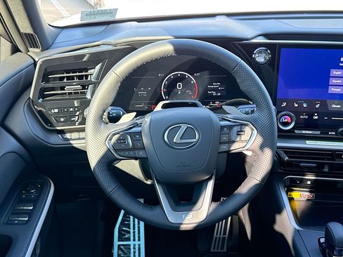Used 2026 Lexus TX 350 AWD w/ Technology Package image 29