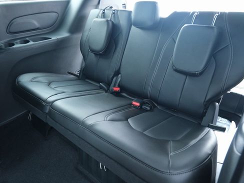 New 2026 Chrysler Voyager LX image 27