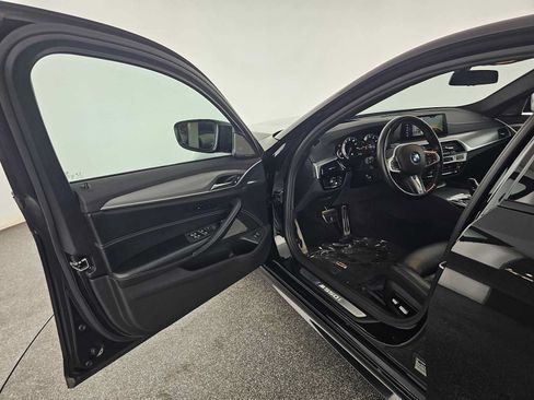 Used 2018 BMW M550i xDrive AWD/4WD image 19