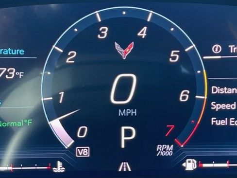 Used 2024 Chevrolet Corvette Stingray Convertible w/ Z51 Performance Package image 23