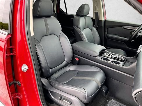Used 2023 Honda Pilot Touring image 9