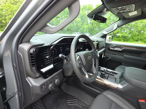 New 2026 Chevrolet Silverado 1500 RST w/ Convenience Package II AWD/4WD image 15