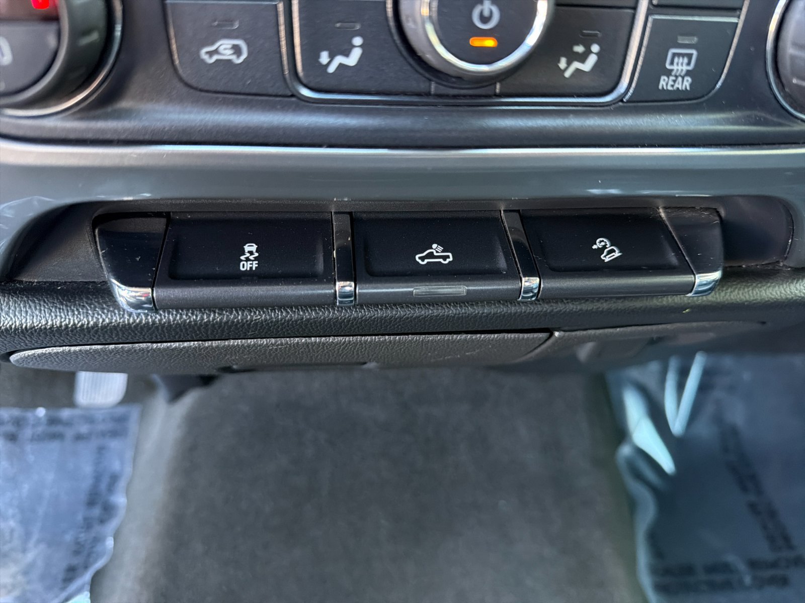 Used 2017 Chevrolet Silverado 1500 LT w/ All Star Edition AWD/4WD image 40