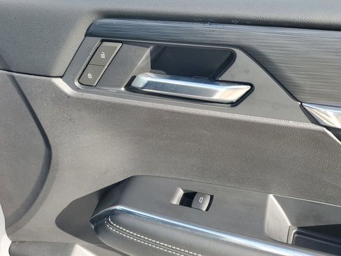 Used 2025 GMC Acadia Elevation image 49