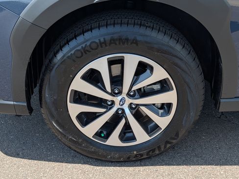 Used 2025 Subaru Outback Premium AWD/4WD image 15
