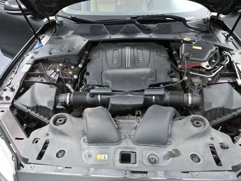 Used 2013 Jaguar XJ L Portfolio RWD image 40