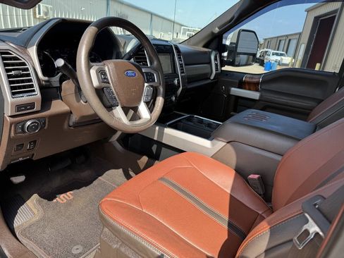 Used 2018 Ford F250 King Ranch w/ FX4 Off-Road Package AWD/4WD image 13