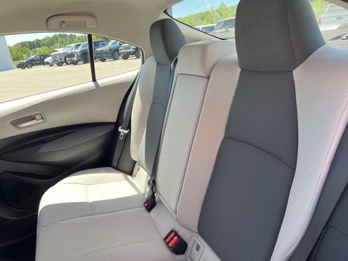 Used 2021 Toyota Corolla LE w/ Carpet Mat Package (TMS) FWD image 11