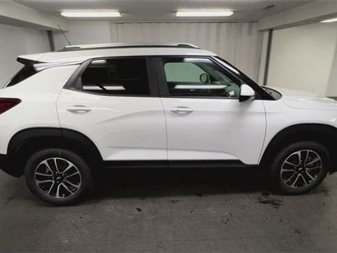 New 2026 Chevrolet TrailBlazer LT w/ Driver Confidence Package image 9