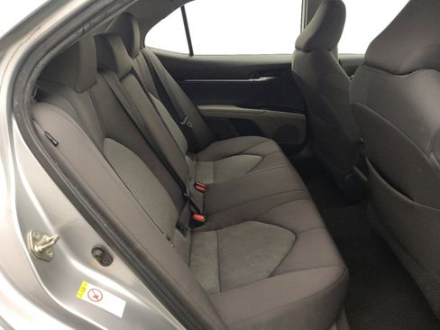 Used 2019 Toyota Camry LE image 19