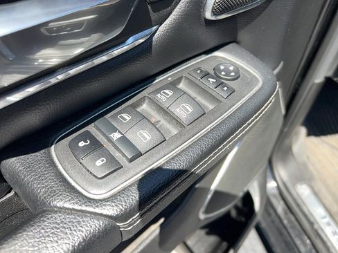 Used 2022 RAM 1500 Laramie AWD/4WD image 13