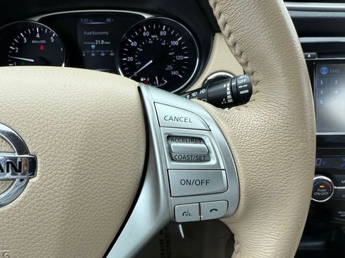 Used 2014 Nissan Rogue SL image 15