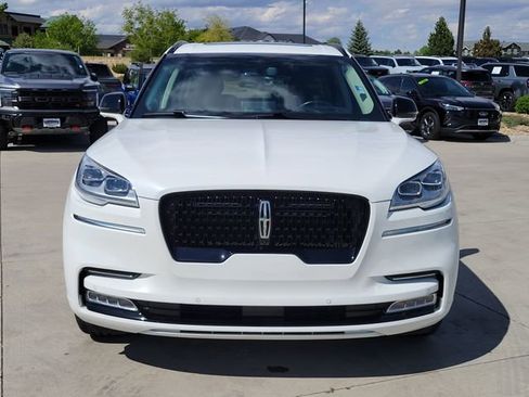 Used 2023 Lincoln Aviator Reserve w/ Equipment Group 201A AWD/4WD image 5