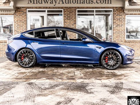 Used 2021 Tesla Model 3 Performance image 9